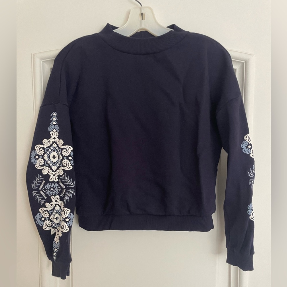 Cropped sweatshirt